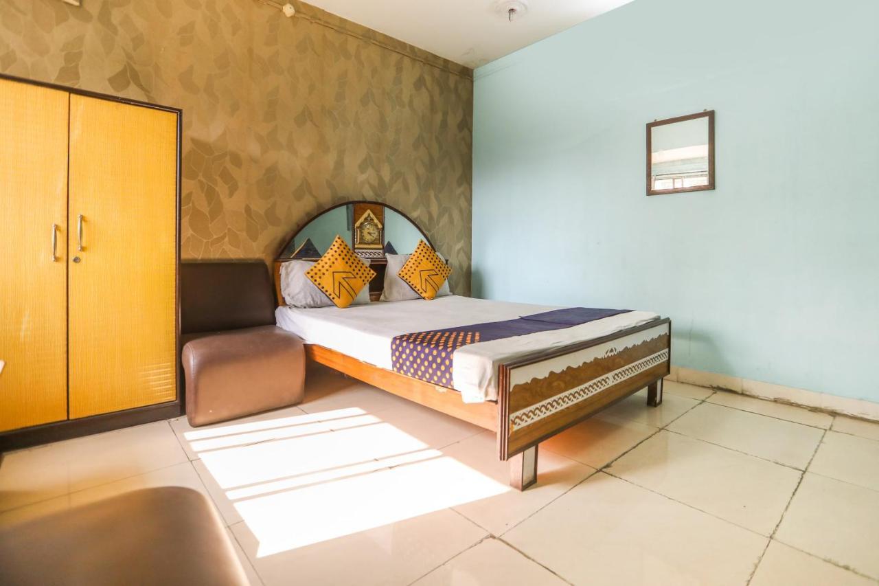 Spot On 10470 Hollywood Joka Hotel Bhasa Bagian luar foto