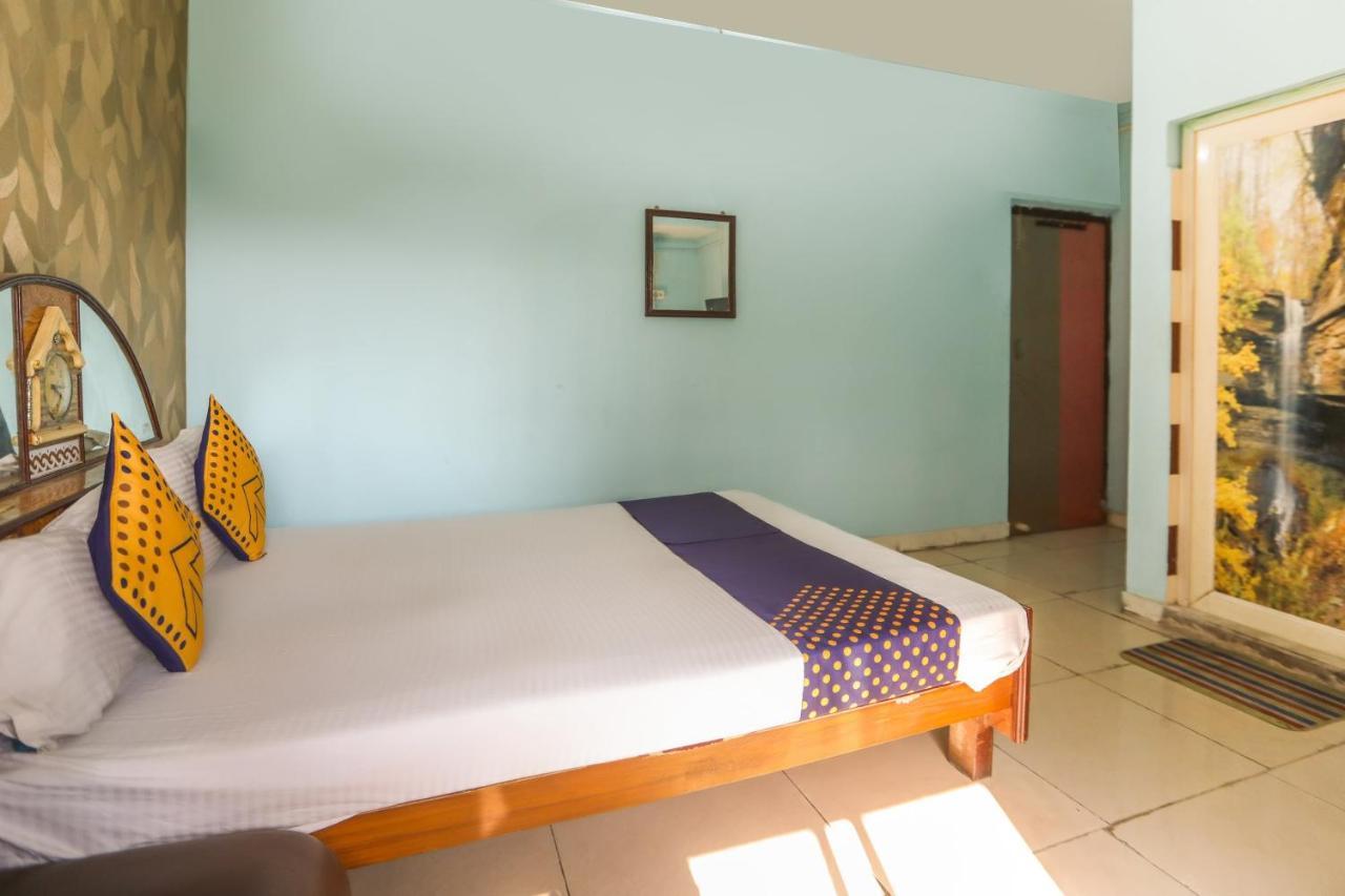 Spot On 10470 Hollywood Joka Hotel Bhasa Bagian luar foto